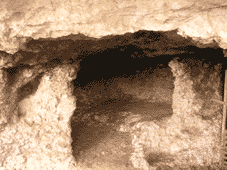 Sluntah-Cave-inside1